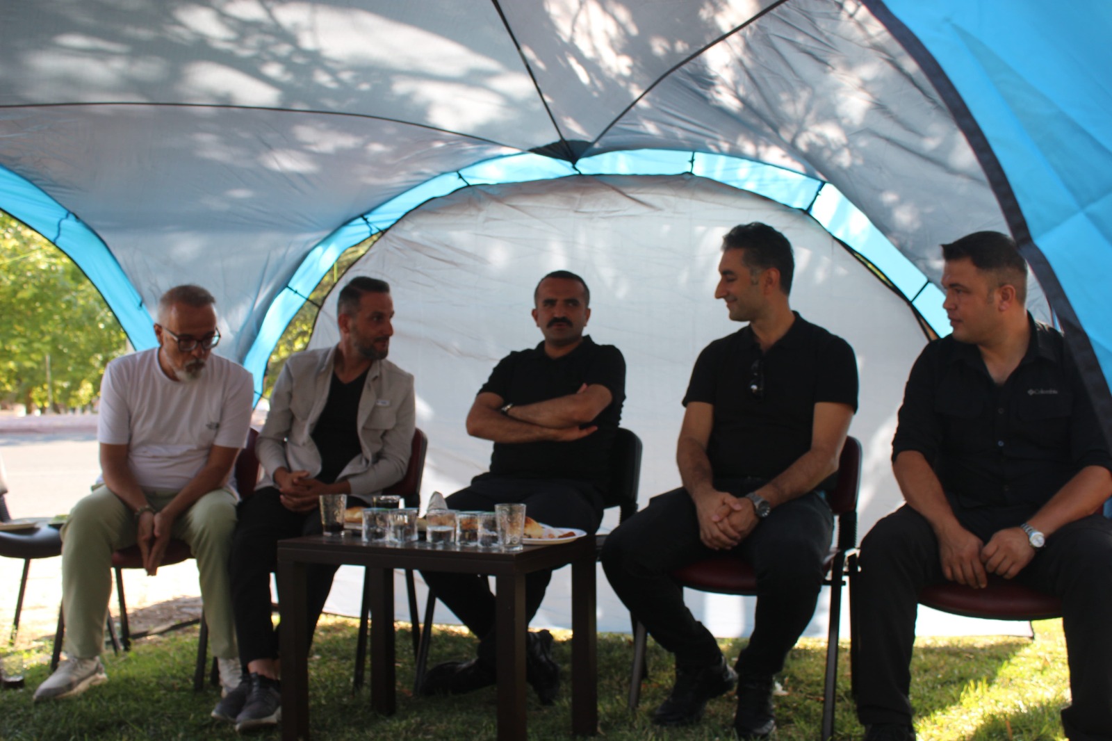 Vali Yardımcısı Tekeş ve AFAD İl Müdürü Genç, arama kurtarma ekibiyle bir araya geldi